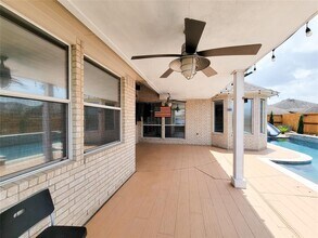 22531 Windbourne Dr in Tomball, TX - Building Photo - Building Photo