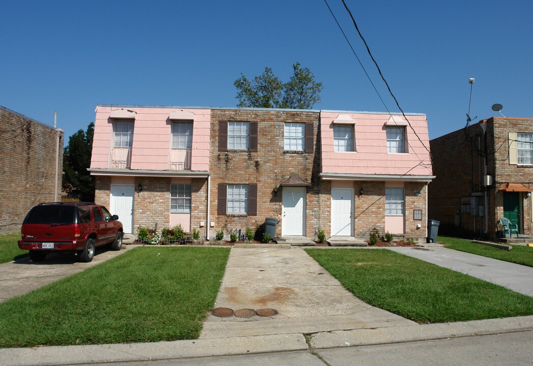 2113 Manson Ave in Metairie, LA - Building Photo