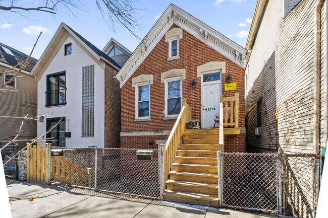 property at 2118 N Hoyne Ave