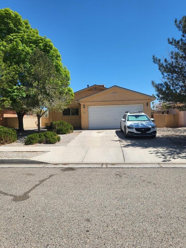 3008 Laurel Meadows Dr in Rio Rancho, NM - Building Photo - Building Photo