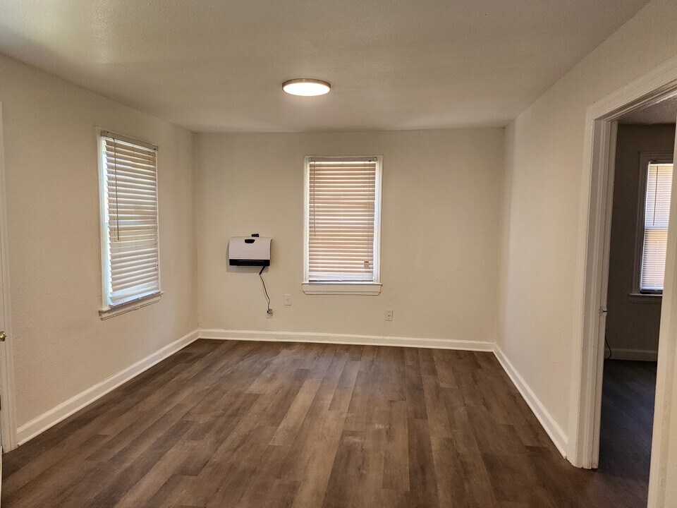 2020 NE 16th Terrace in Oklahoma City, OK - Foto de edificio