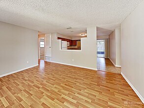 402 E Clay Ave in Brandon, FL - Building Photo - Building Photo