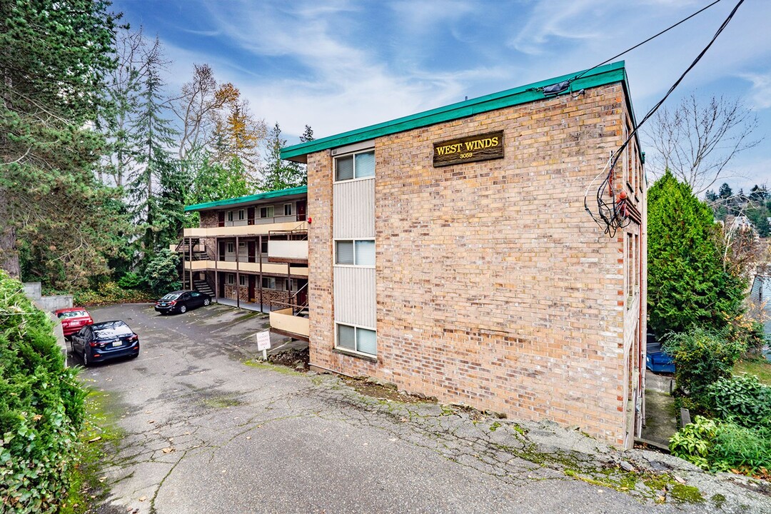 Westwinds Apartments in Mercer Island, WA - Foto de edificio