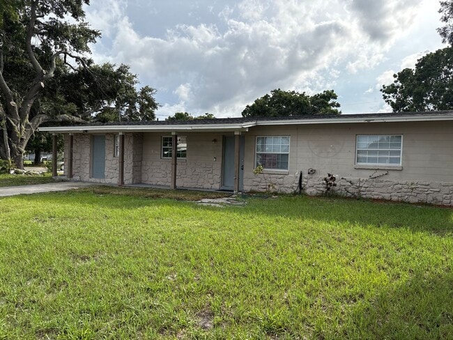2500 Highland Ave in Kissimmee, FL - Building Photo - Building Photo