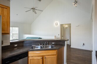 8973 Lee Vista Blvd in Orlando, FL - Building Photo - Building Photo