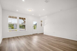 11272 Blue Bay Dr in Orlando, FL - Building Photo - Building Photo