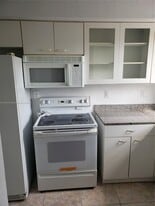 456 NW 85th Street Rd in Miami, FL - Building Photo