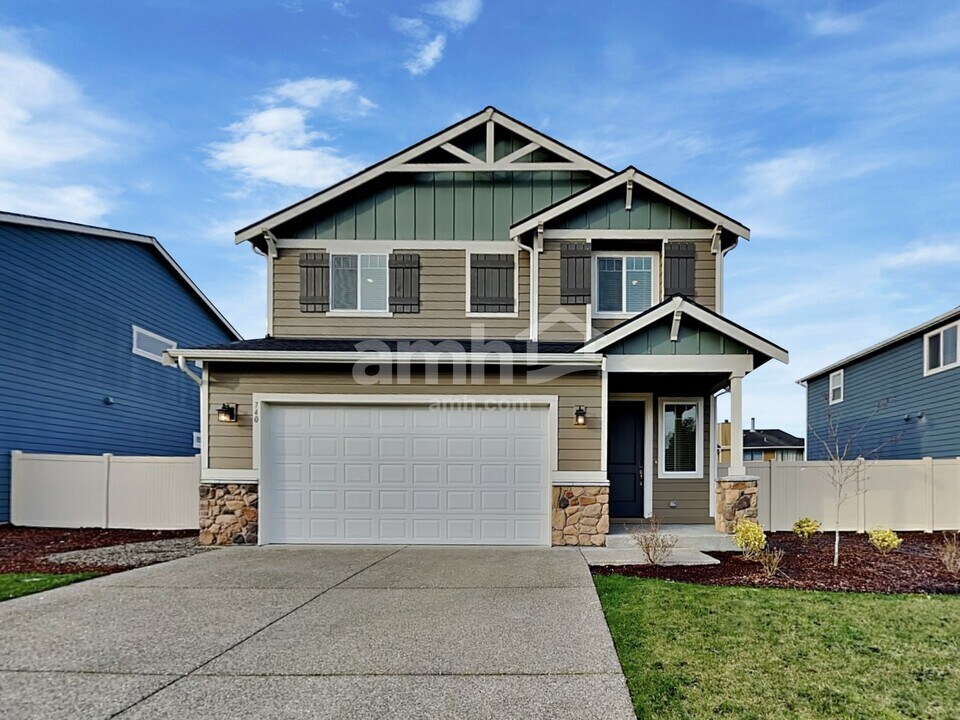 740 Dudley St in Enumclaw, WA - Building Photo