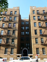 788 Arnow Ave in Bronx, NY - Building Photo - Building Photo