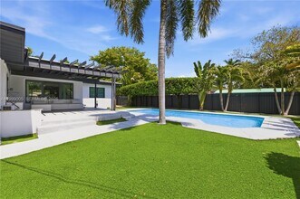 86 NE 110th St in Miami Shores, FL - Building Photo - Building Photo
