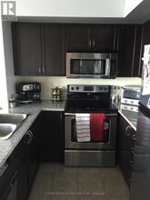 208-2208 Enfield Pl in Mississauga, ON - Building Photo - Building Photo