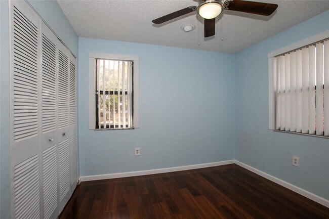 127 NW 93rd Ave, Unit 206 in Pembroke Pines, FL - Building Photo - Building Photo