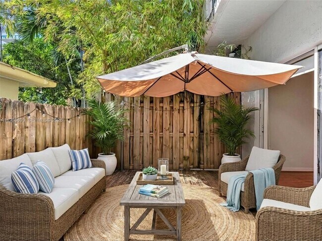 240 SW 15th Rd in Miami, FL - Building Photo - Building Photo