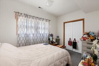 1812 W Thomas St, Unit 1 in Chicago, IL - Building Photo - Building Photo