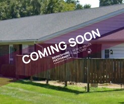 13 E Cresthill Dr in Terre Haute, IN - Building Photo