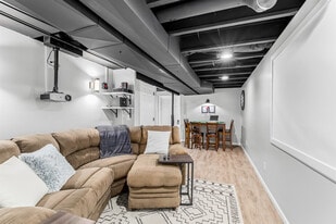 51897 Huntley Ave in New Baltimore, MI - Building Photo