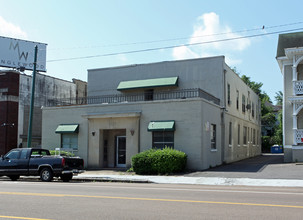 Madison Apartments in Memphis, TN - Building Photo - Building Photo