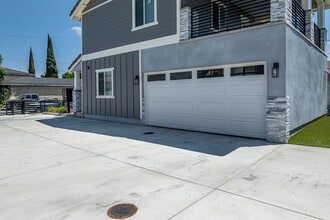 Hawaiian Oasis in Hawaiian Gardens, CA - Foto de edificio - Building Photo