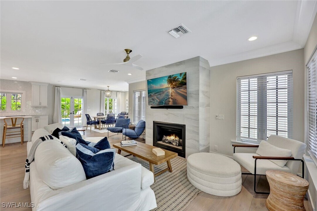 1500 Pelican Ave in Naples, FL - Foto de edificio