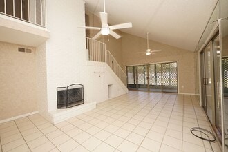 28 Solar St in Mary Esther, FL - Building Photo - Building Photo