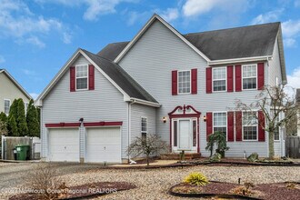505 Buhler Ave in Pine Beach, NJ - Building Photo - Building Photo