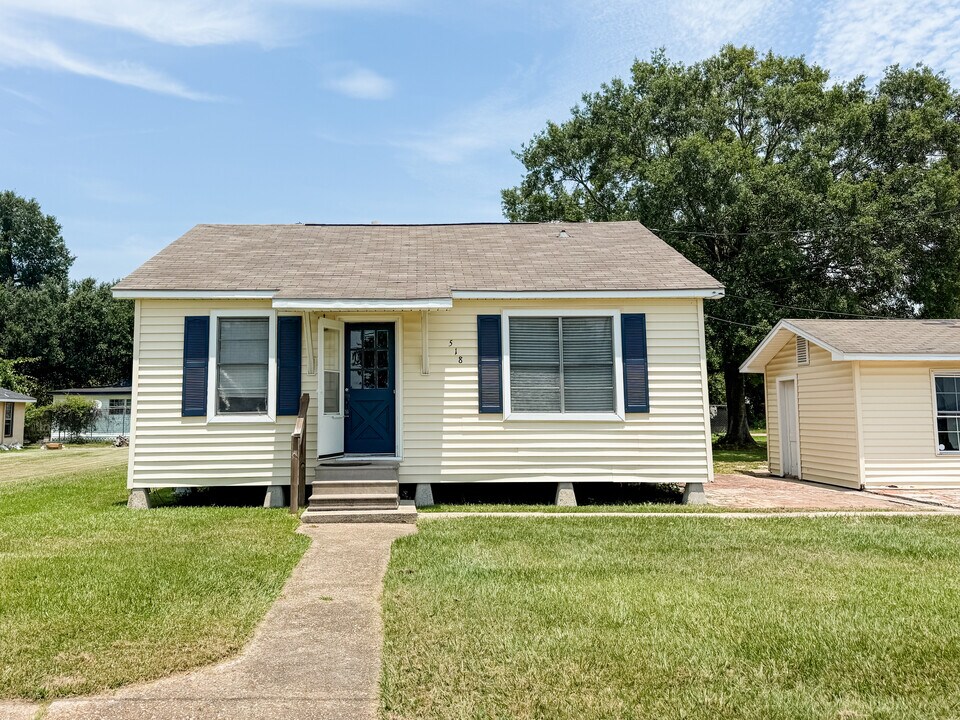 518 Cherry St in Sulphur, LA - Building Photo