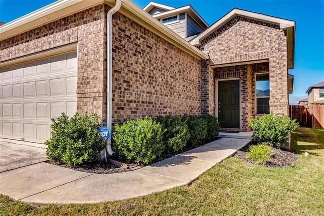 16016 Canberra Trail in Austin, TX - Building Photo - Building Photo