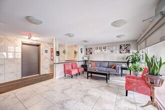 The White House Apartments in Guelph, ON - Building Photo - Building Photo