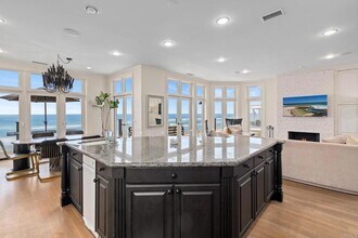 1011 S Pacific St in Oceanside, CA - Building Photo - Building Photo