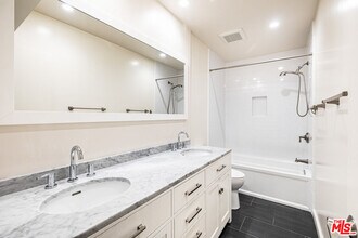 1011 5th St in Santa Monica, CA - Building Photo - Building Photo