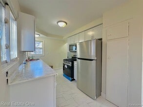 29916 Brooklane St in Inkster, MI - Building Photo - Building Photo