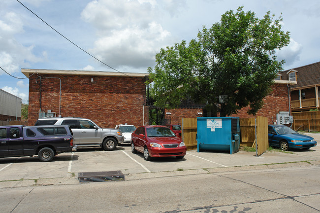 3910-3912 Hessmer Ave in Metairie, LA - Building Photo - Building Photo