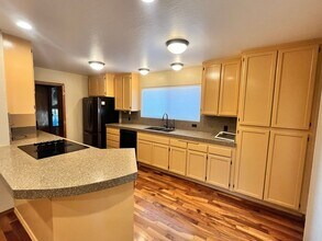 4453 La Paz Ln in Santa Rosa, CA - Building Photo - Building Photo