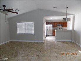 1049 Chestnut Bay Ave in North Las Vegas, NV - Building Photo