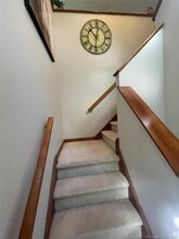 55 Mill Plain Rd in Danbury, CT - Building Photo - Building Photo