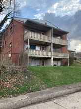 904 6th Ave in Coraopolis, PA - Building Photo - Building Photo