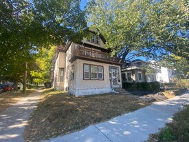 3046 Bryant Ave S in Minneapolis, MN - Building Photo