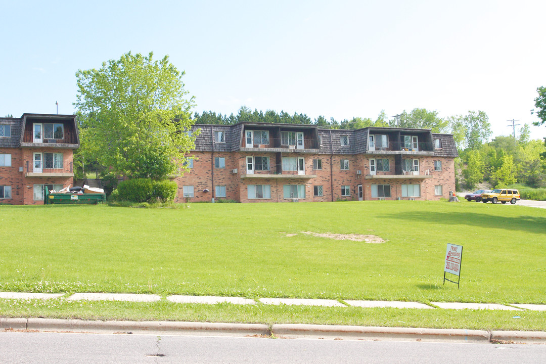 1312 Wayne Road in West Bend, WI - Building Photo