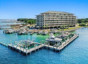 5 Calhoun Ave, Unit 206 in Destin, FL - Foto de edificio - Building Photo