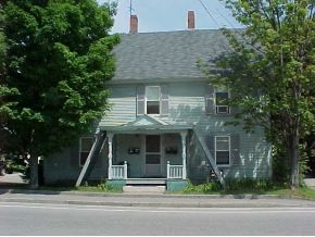 68 Pleasant St in Bristol, NH - Foto de edificio