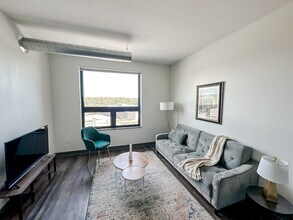 1261 8th St-Unit -SI ID1036769P in West Des Moines, IA - Building Photo - Building Photo