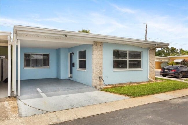 250 Rosery Rd NW in Largo, FL - Building Photo - Building Photo