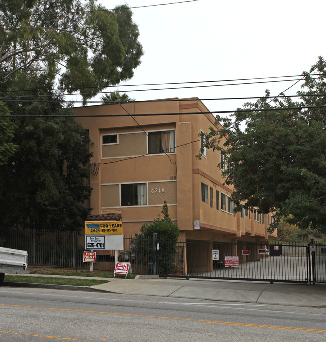 Monterey Apartments in Los Angeles, CA - Building Photo - Building Photo