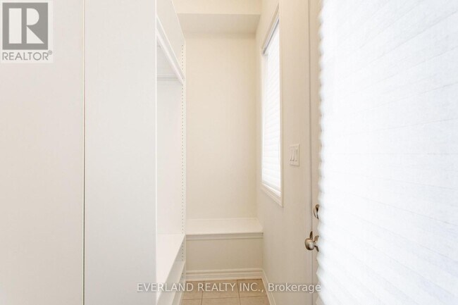 3305 Thunderbird Prom in Pickering, ON - Building Photo - Building Photo