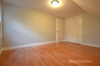 7 Whitman St, Unit 1 in Boston, MA - Building Photo - Building Photo