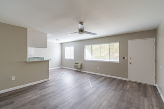 North View Terrace in Montebello, CA - Building Photo - Interior Photo