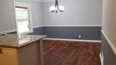 1871 Cameo Ct in Tucker, GA - Foto de edificio - Building Photo