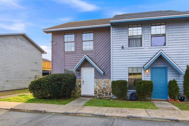 1325 Greendale Ave in Fort Walton Beach, FL - Building Photo - Building Photo