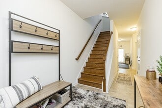 6220 W Stonepath Garden Dr in Chester, VA - Building Photo - Building Photo