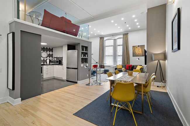 property at 230 R. Sherbrooke E